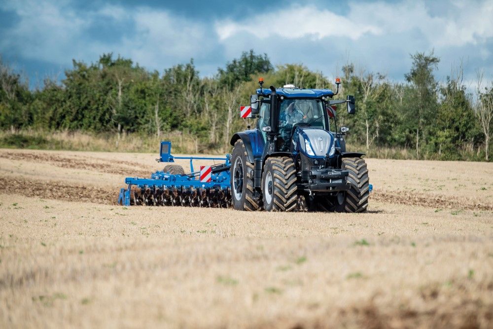 NH Extends Ag Range with LWB Tractor with Power Command image